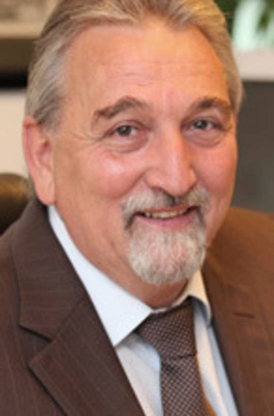 Portrait Rüdiger Kurth